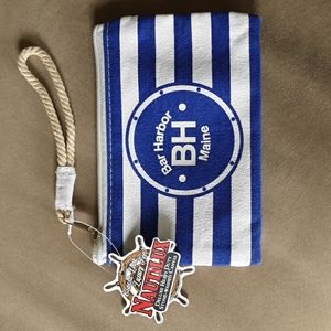 NAUTICAL STRIPES! BAR HARBOR MAINE WRISTLET